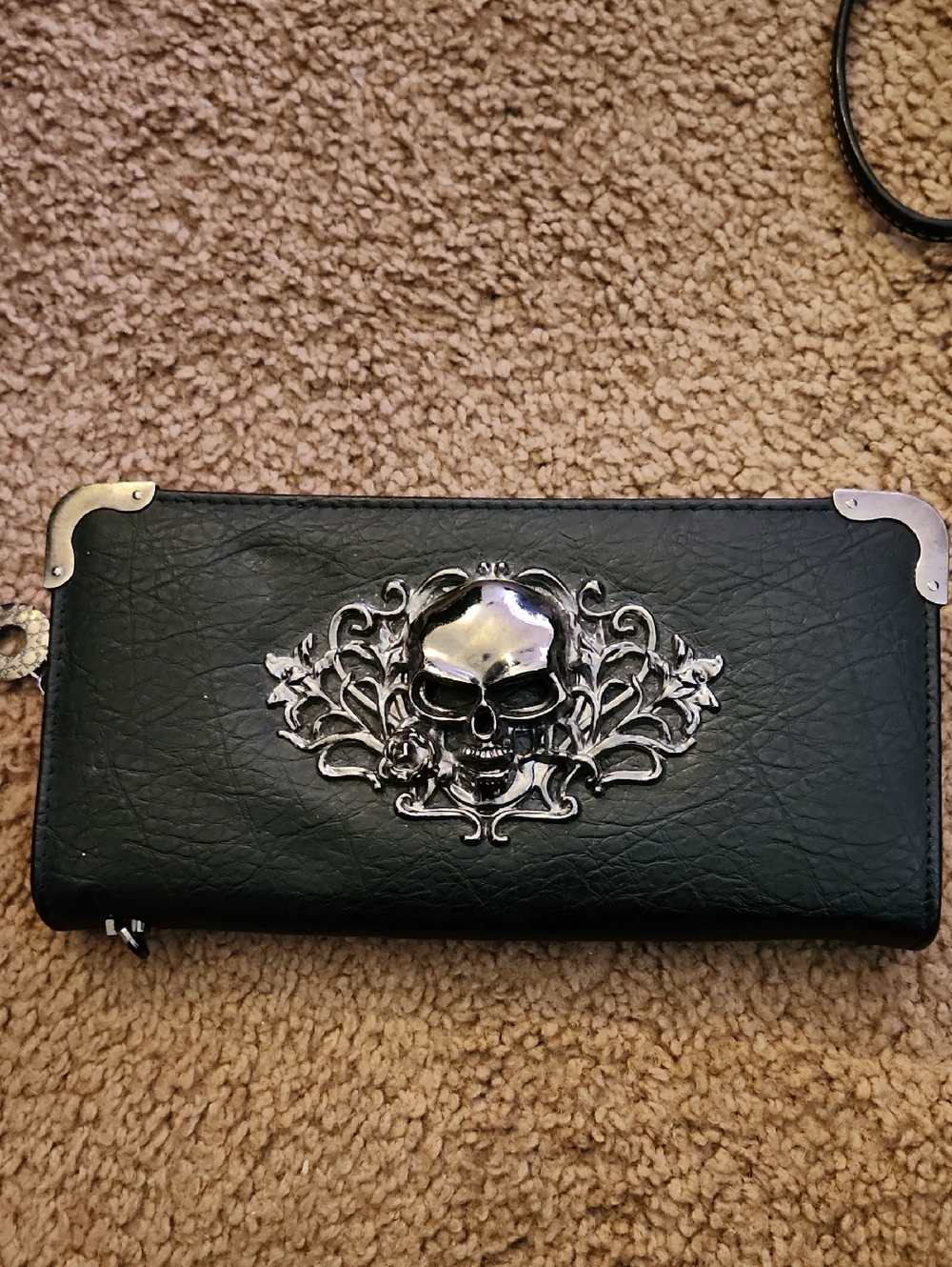 Edgy Black Zip Wallet with Silver Skull Accent